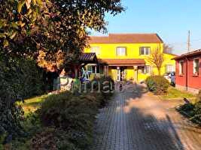 Casa con 9 locali in vendita in Via Braggio, Urbana