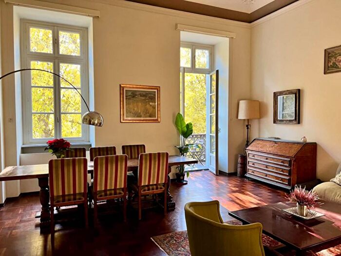 Appartamento con 5 locali in affitto in Via della Rocca, Torino