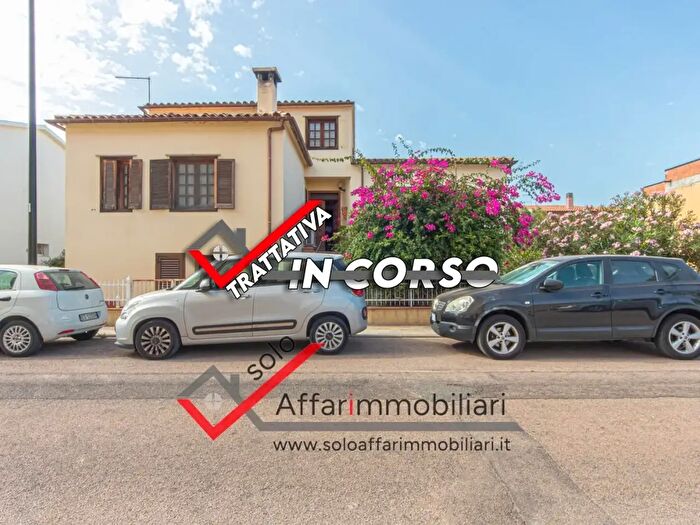 Casa con 10 locali in vendita in Via Buonarroti, Olbia