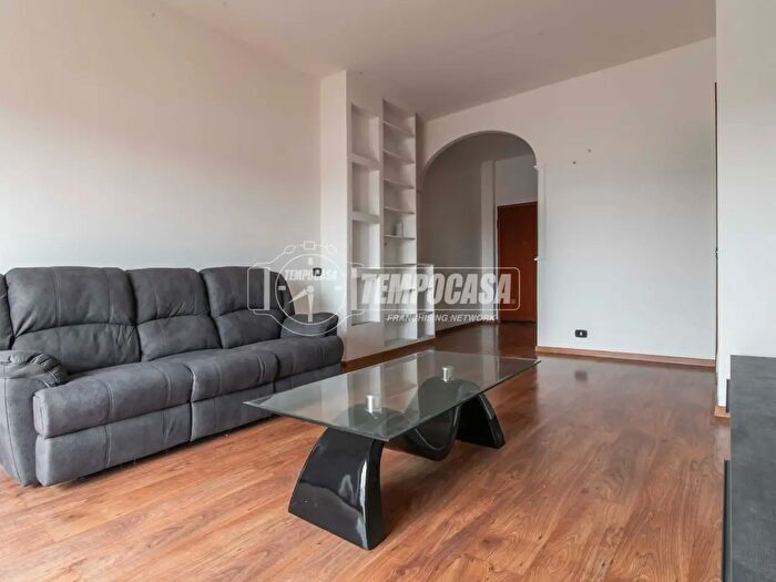 Appartamento trilocale in vendita in Via Leonardo da Vinci, Gorla Maggiore