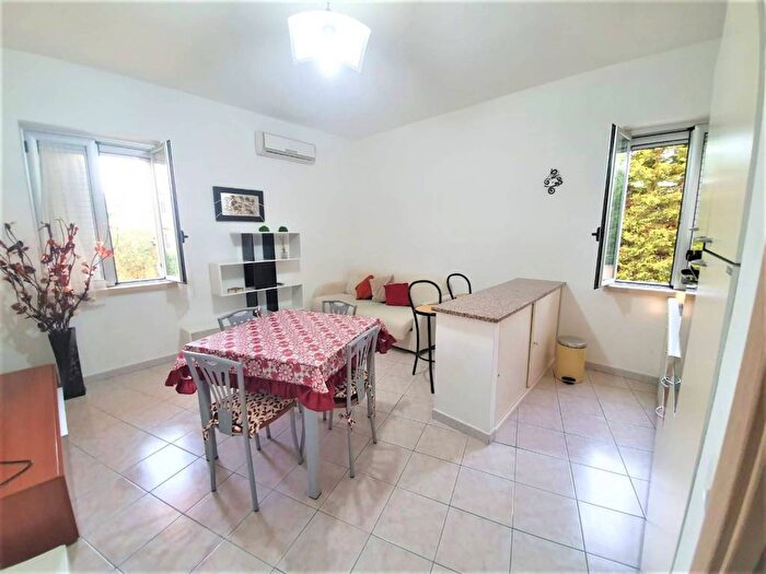 Appartamento trilocale in affitto in Catanzaro Lido, Catanzaro