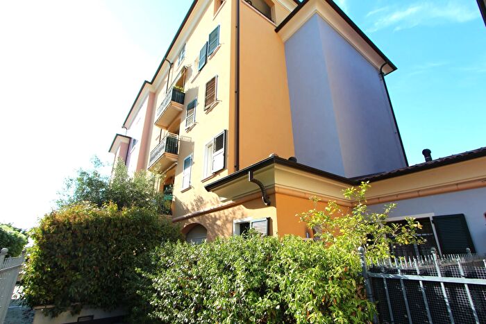 Appartamento con 6 locali in vendita in Via Ca dei Lazzarini, Vignola