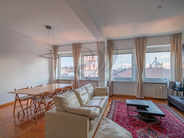 Appartamento trilocale in affitto in Via Torino, Carrobbio, Milano