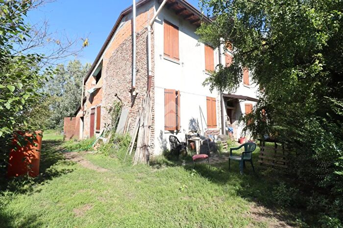 Casa con 7 locali in vendita in Via Mincio, Roncoferraro