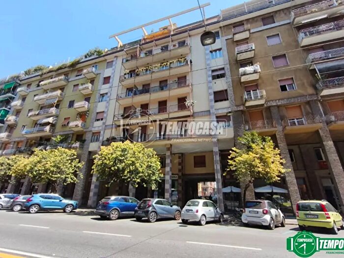 Appartamento quadrilocale in vendita in Galleria Andrea Oldoini, La Spezia