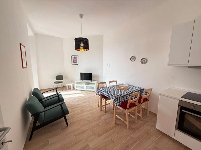 Appartamento bilocale in affitto in Viale Francesco Redi, Porta al Prato San Jacopino, Firenze