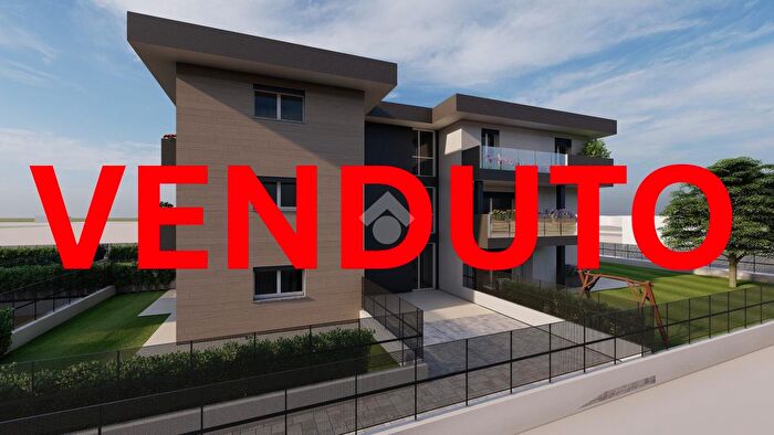 Appartamento quadrilocale in vendita in Via Marche, Lainate