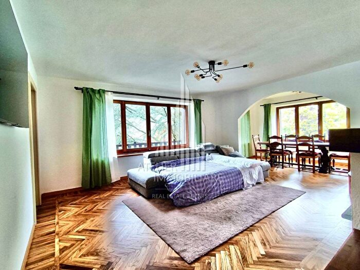 Appartamento con 5 locali in affitto in Via Magni, Centro, Courmayeur