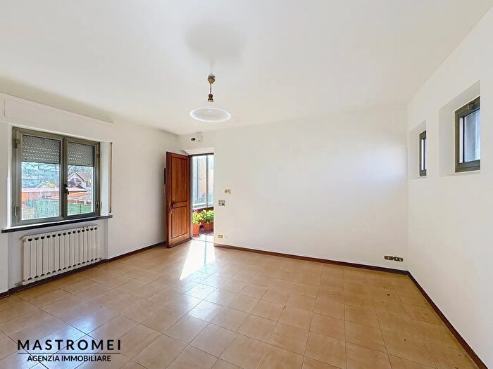 Appartamento trilocale in vendita in Via Firenze, Altopascio