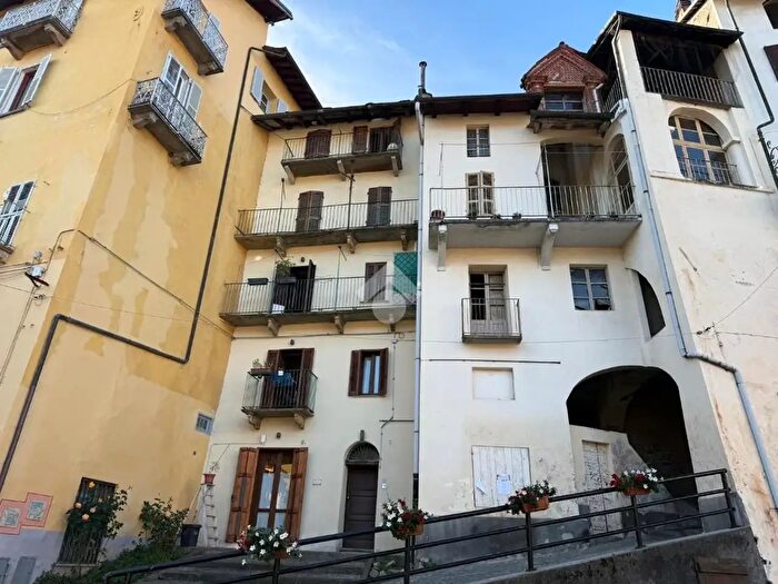 Casa con 5 locali in vendita in Piazza Gallenga, Lanzo Torinese