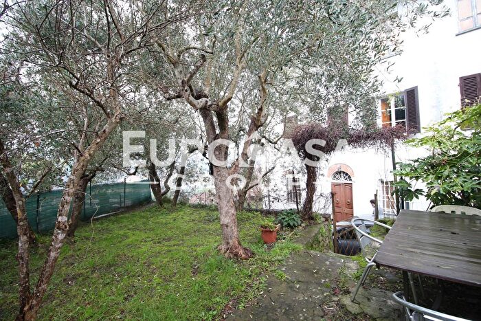 Casa con 6 locali in vendita in Ersa IV Via Nuova per Pi, Lucca