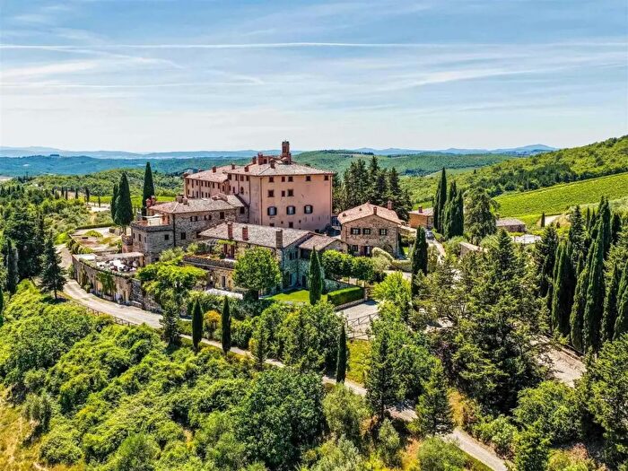 Casa con 12 locali in vendita in in Chianti, Gaiole In Chianti