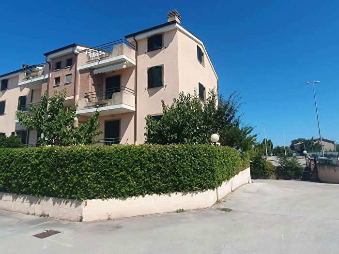 Appartamento trilocale in vendita in Via Agnelli, Osimo