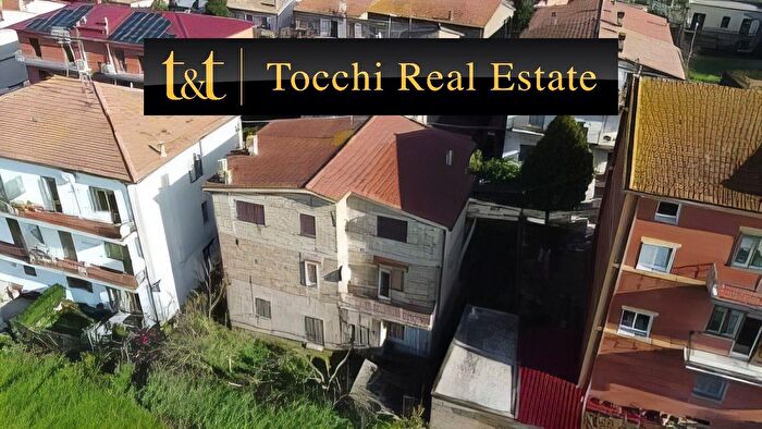 Casa con 9 locali in vendita in Madonna di Fatima, Mazzano Romano