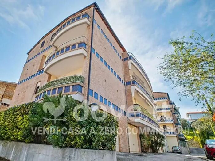 Appartamento trilocale in vendita in Via Mattatoio Vecchio, Spoltore