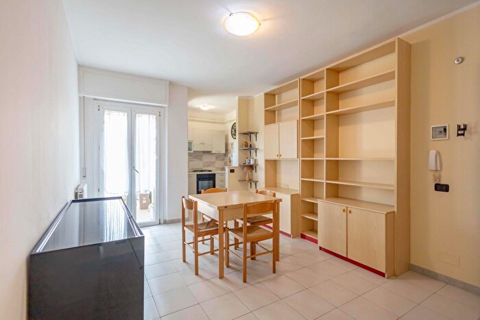 Appartamento trilocale in vendita in Luni