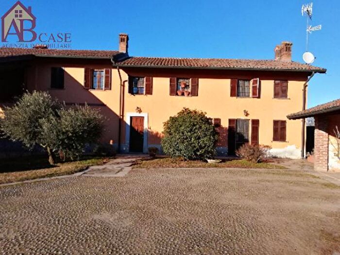 Casa con 5 locali in vendita in Corso Genova, Vigevano