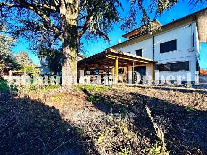 Casa in vendita in Carbonate