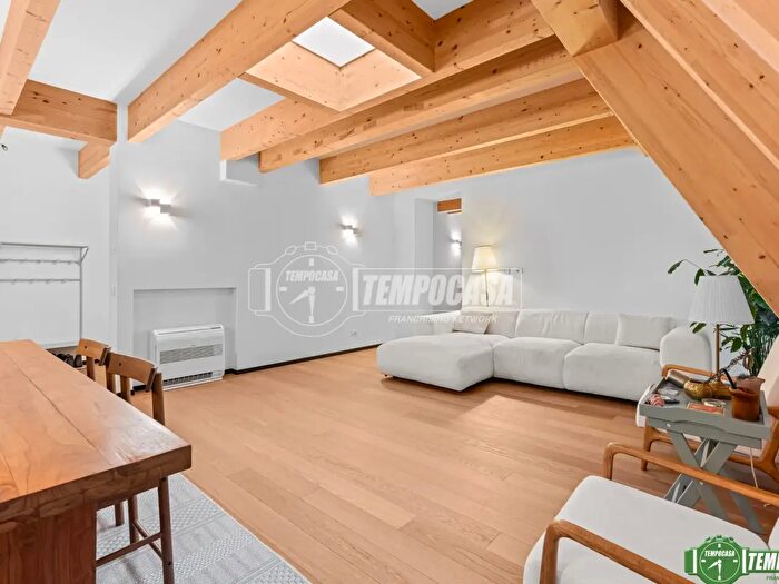 Appartamento trilocale in vendita in Via Luigi Galvani, Milano