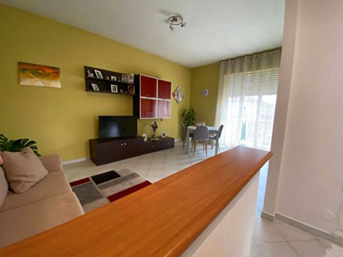 Appartamento trilocale in vendita in Via Alfredo Catalani, Asti