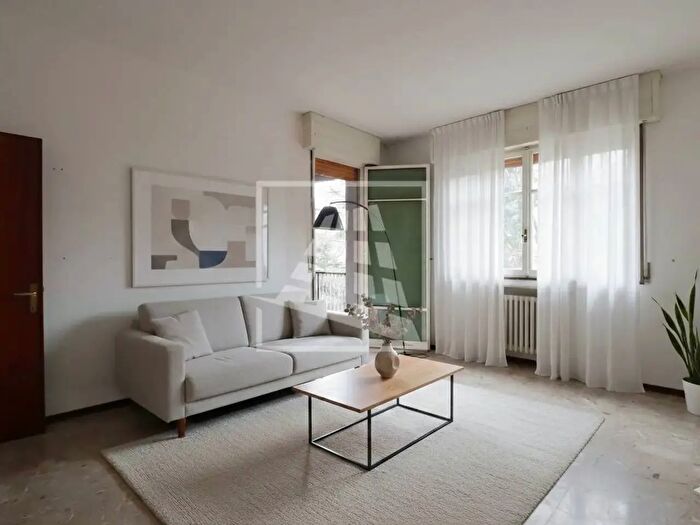 Appartamento trilocale in vendita in Via Pietro Manodori, Reggio Emilia