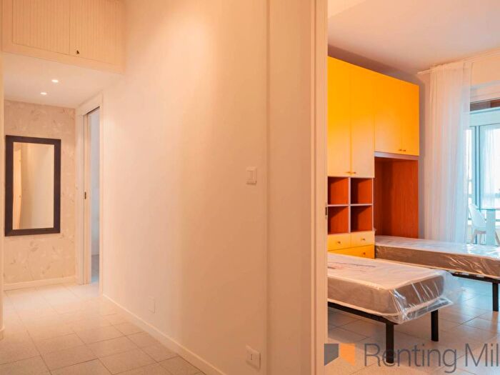 Appartamento trilocale in affitto in Via Gaetana Agnesi, Porta Romana Medaglie dOro, Milano