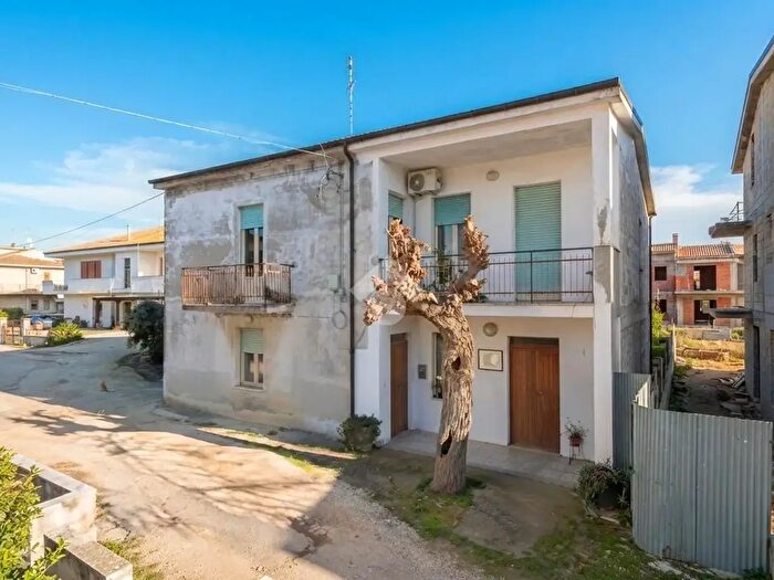 Casa con 8 locali in vendita in Contrada Arenaro, Francavilla Al Mare