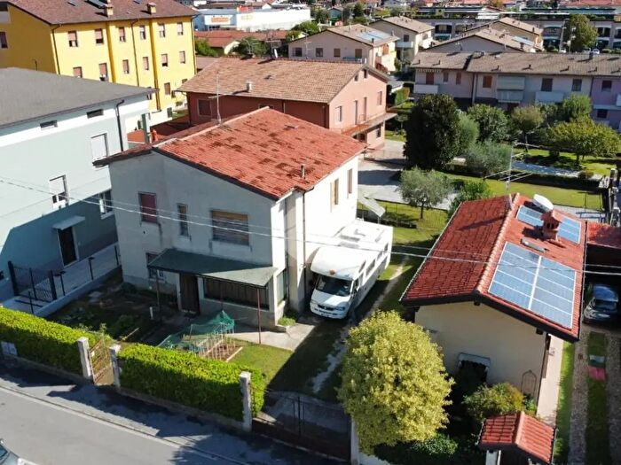 Casa con 5 locali in vendita in Via Santa Croce, Gussago