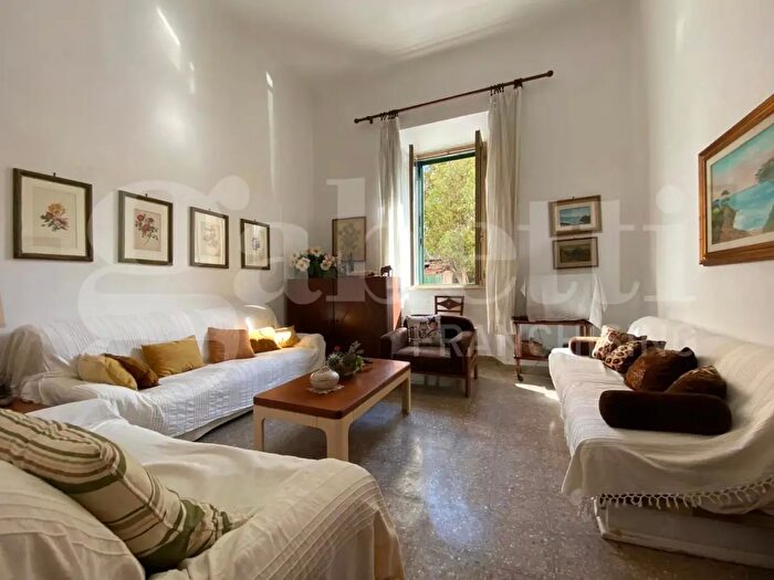 Appartamento trilocale in vendita in Via Marco Minghetti, Grosseto
