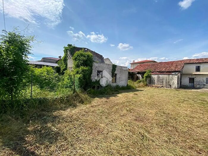 Casa con 5 locali in vendita in Via IV Novembre, Tezze Sul Brenta