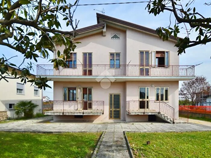 Casa con 5 locali in vendita in Via Giannino Ancillotto, Eraclea