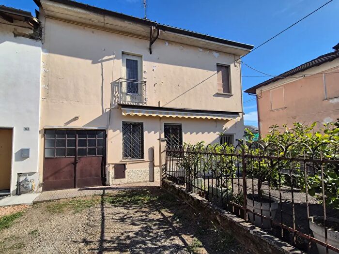 Case in Vendita e in Affitto - 2