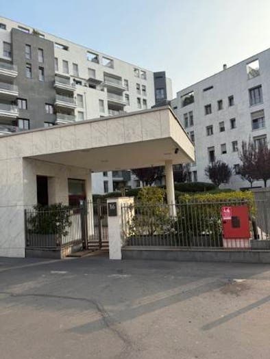 Appartamento trilocale in affitto in Via Cervignano, Porta Vittoria, Milano