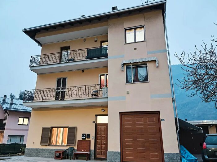 Appartamento trilocale in vendita in Via Nazional per Carema, Pont Saint Martin