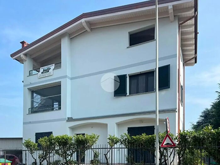 Appartamento quadrilocale in vendita in Via Toscanini, Seregno