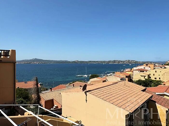 Appartamento trilocale in vendita in Via Barrettini Snc, La Maddalena