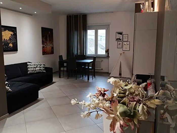 Appartamento quadrilocale in vendita in Via Pietro Micca, Asti