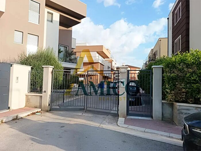 Appartamento quadrilocale in vendita in Via Consolare, Santa Flavia