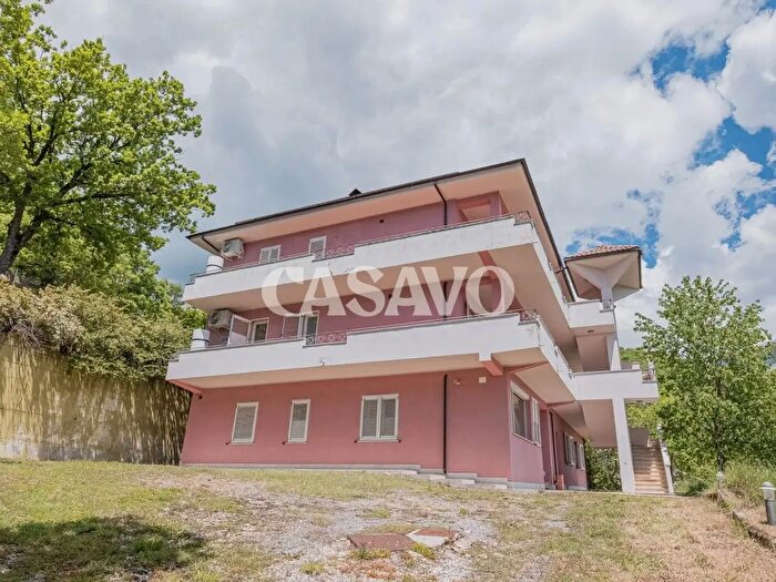 Appartamento quadrilocale in vendita in Via delle Mole, Borgorose