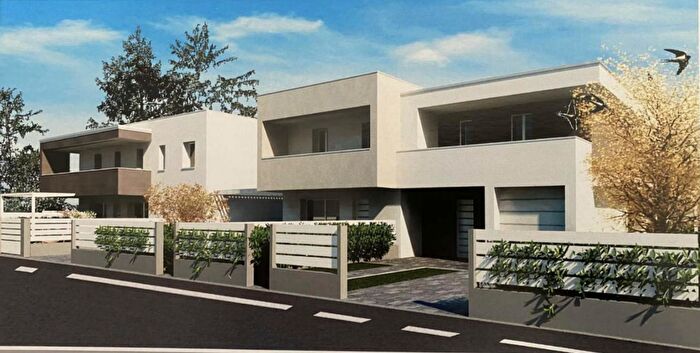 Casa con 6 locali in vendita in Via Roma, Limena