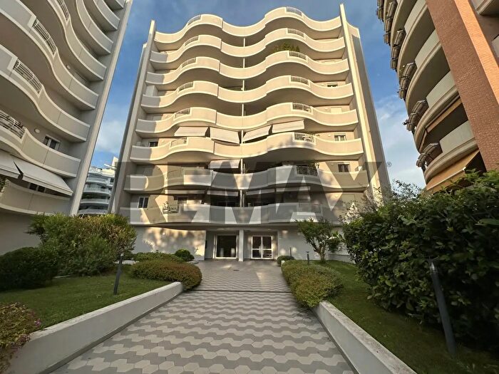 Appartamento bilocale in vendita in Via Dario Niccodemi, Roma
