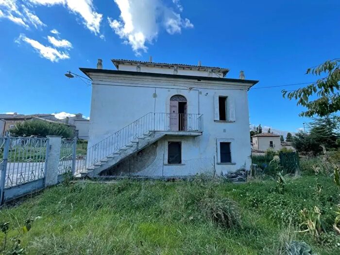 Casa quadrilocale in vendita in Via Aia Snc, Prata D'Ansidonia