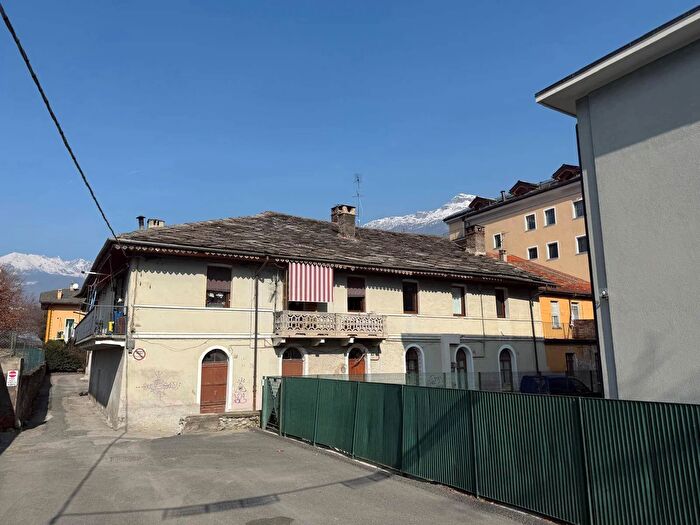 Case in Vendita e in Affitto - 2