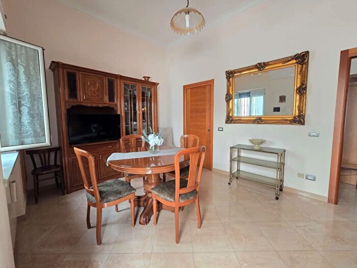 Appartamento quadrilocale in affitto in Via Tommaso Gulli, Catanzaro