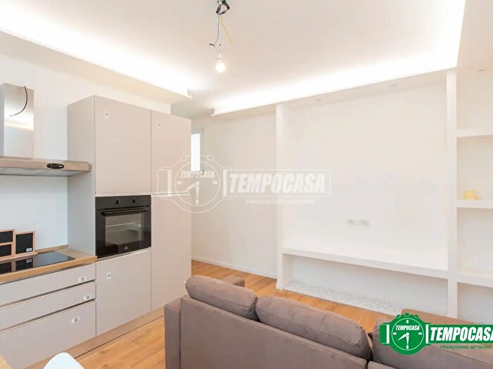 Appartamento trilocale in vendita in Via Monte Nero, Castellanza