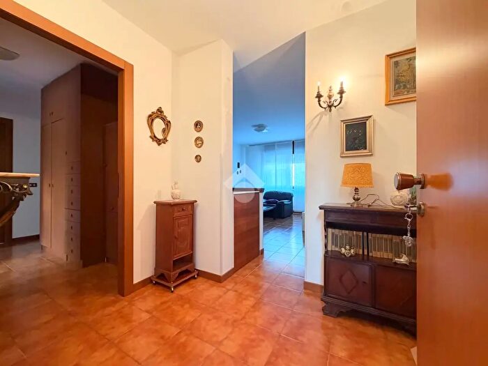 Appartamento trilocale in affitto in Via Castions di Strada, Udine