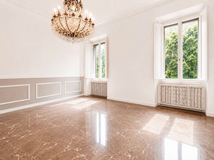 Appartamento con 6 locali in affitto in Piazza della Costituzione, Leopoldo Vittorio Emanuele Statuto, Firenze