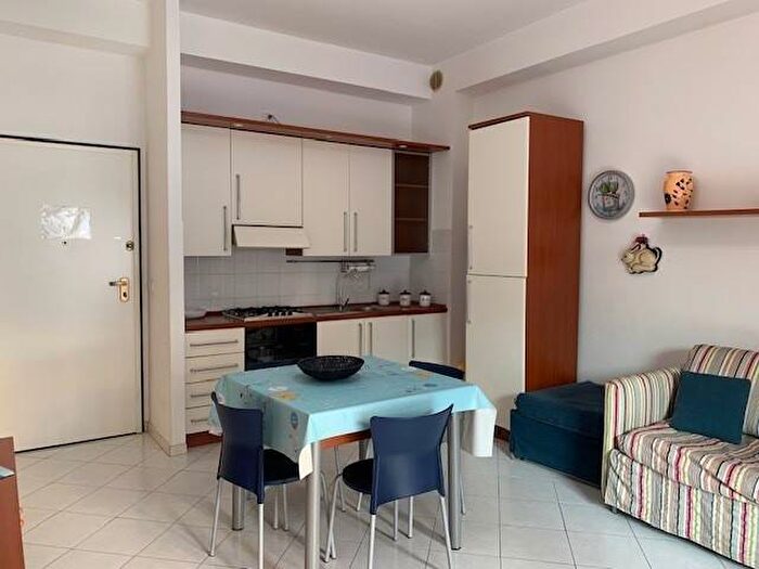 Appartamento bilocale in affitto in Via San Vincenzo Ferrerii, Fenarina Via Neghelli Collina di Ponente, Alassio