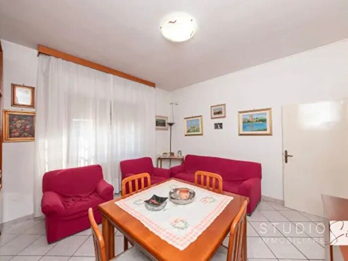 Casa con 6 locali in vendita in Via Settemb, Montale