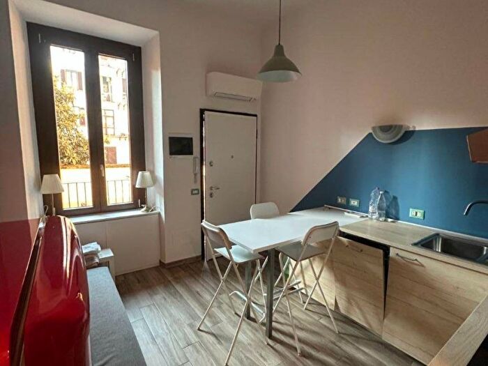 Appartamento bilocale in affitto in Via Jacopo Dal Verme, Isola, Milano